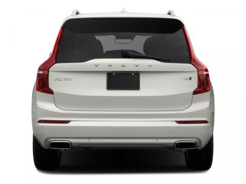 2017 Volvo XC90 Momentum