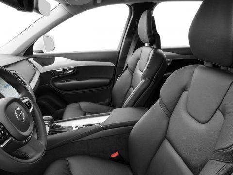 2017 Volvo XC90 Momentum