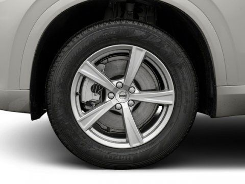 2017 Volvo XC90 Momentum