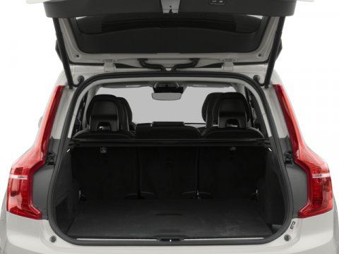 2017 Volvo XC90 Momentum