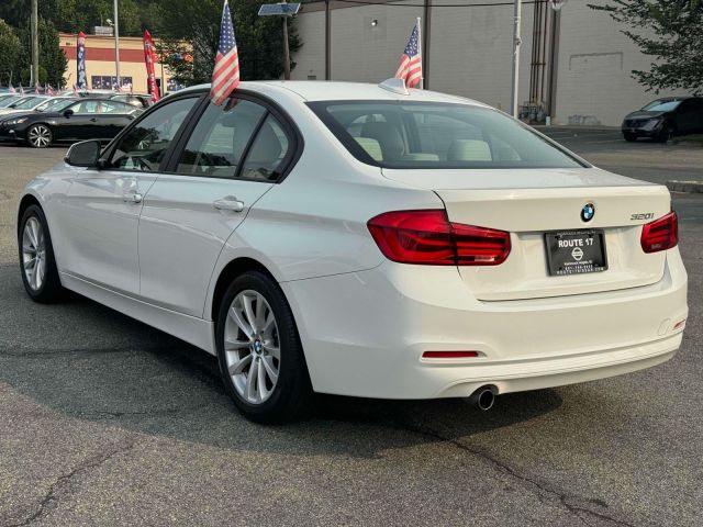 2018 BMW 3 Series 320i Sedan