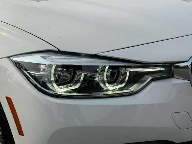 2018 BMW 3 Series 320i Sedan