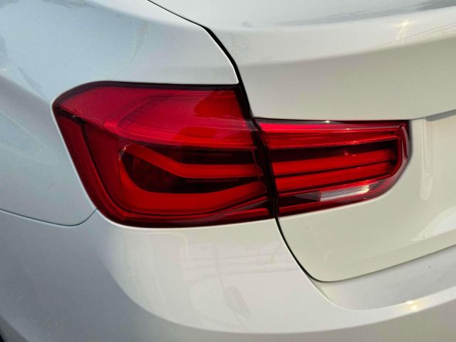 2018 BMW 3 Series 320i Sedan