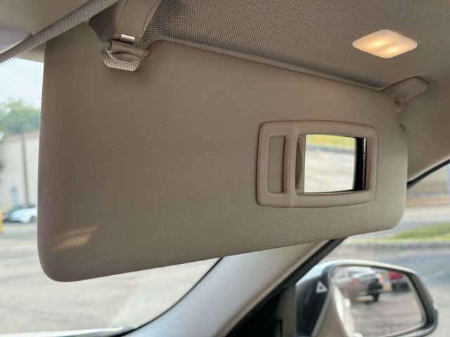 2018 BMW 3 Series 320i Sedan