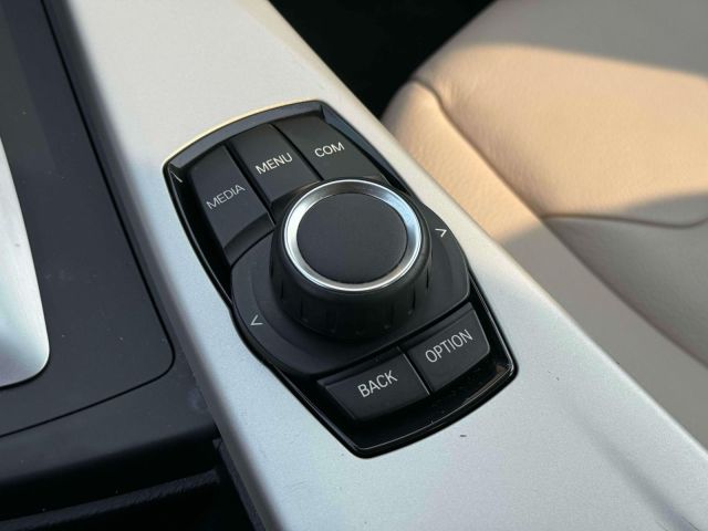 2018 BMW 3 Series 320i Sedan