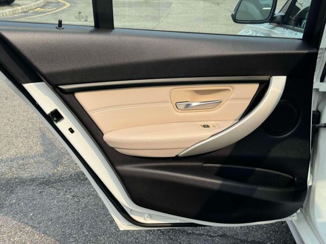 2018 BMW 3 Series 320i Sedan