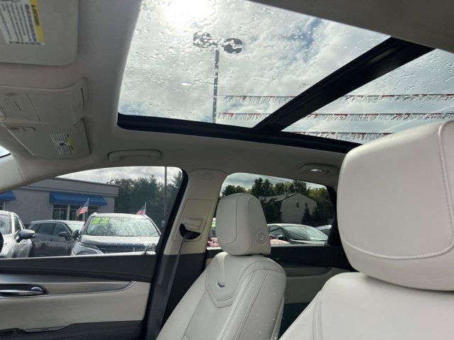 2018 Cadillac XT5 Luxury FWD 2018 Cadillac XT5 Luxury FWD