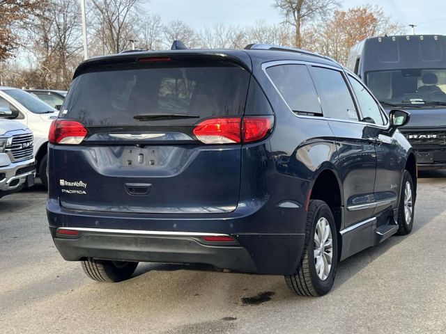 2018 Chrysler Pacifica Touring L Plus FWD 2018 Chrysler Pacifica Touring L Plus FWD