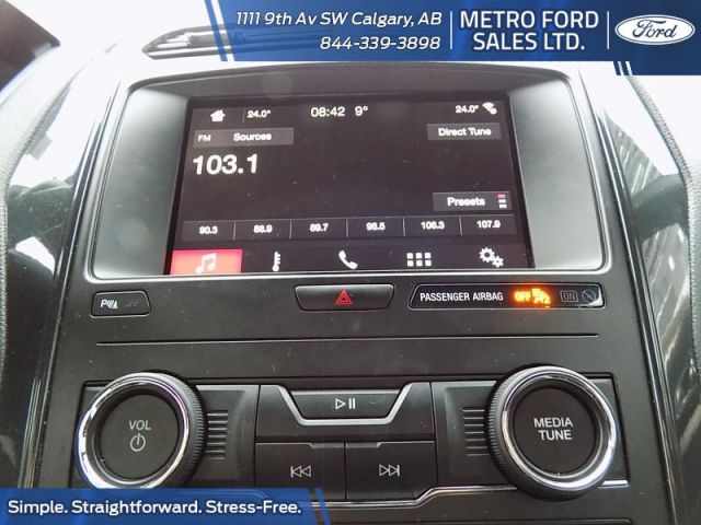 2018 Ford Explorer XLT White, 3.5L V6 Cylinder Engine | Metro Ford