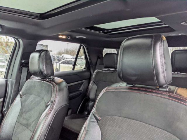 18 Ford Explorer Xlt Awd Up To 10 000 Cash Back O A C Magnetic Metallic North Star Ford Sales Limited
