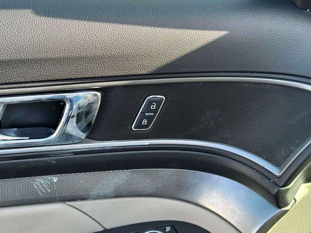 2018 Ford Explorer XLT 2018 Ford Explorer XLT