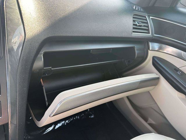 2018 Ford Explorer XLT 2018 Ford Explorer XLT