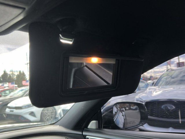 2018 INFINITI Q60 3.0t LUXE 2018 INFINITI Q60 3.0t LUXE