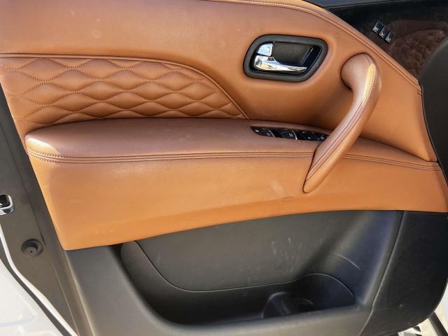 2018 INFINITI QX80 AWD