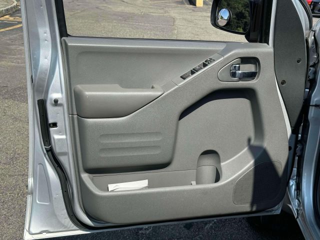 2018 Nissan Frontier Crew Cab 4x4 SV V6 Auto