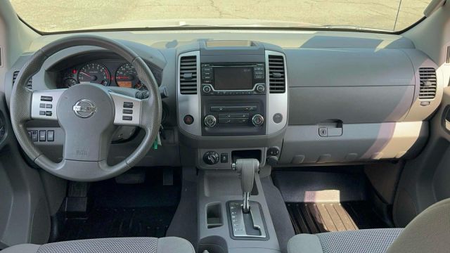 2018 Nissan Frontier Crew Cab 4x4 SV V6 Auto