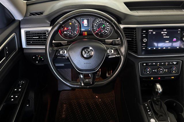 2018 Volkswagen Atlas 3.6L V6 SE w/Technology Pre-Owned 2018 Volkswagen Atlas 3.6L V6 SE w/Technology Pre-Owned