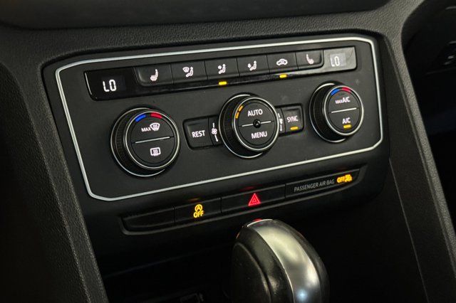 2018 Volkswagen Atlas 3.6L V6 SE w/Technology Pre-Owned 2018 Volkswagen Atlas 3.6L V6 SE w/Technology Pre-Owned