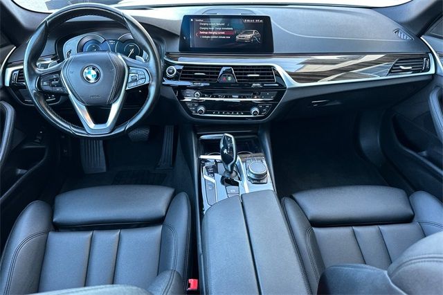 2019 BMW 5 Series 530e iPerformance 2019 BMW 5 Series 530e iPerformance