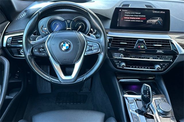 2019 BMW 5 Series 530e iPerformance 2019 BMW 5 Series 530e iPerformance