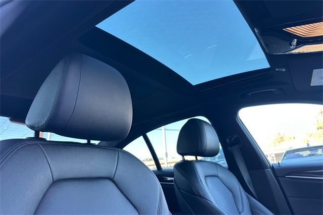 2019 BMW 5 Series 530e iPerformance 2019 BMW 5 Series 530e iPerformance