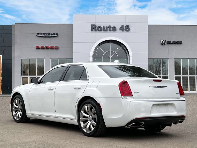 2019 Chrysler 300 Touring RWD