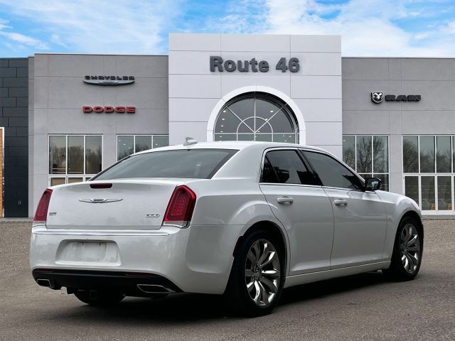 2019 Chrysler 300 Touring RWD