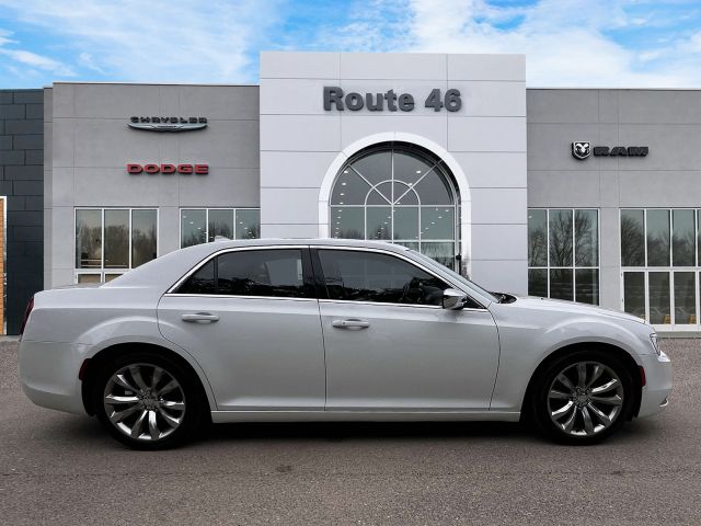 2019 Chrysler 300 Touring RWD