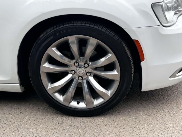 2019 Chrysler 300 Touring RWD
