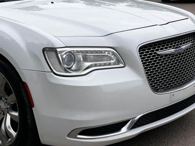 2019 Chrysler 300 Touring RWD