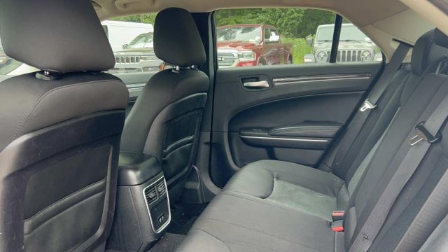 2019 Chrysler 300 Touring RWD