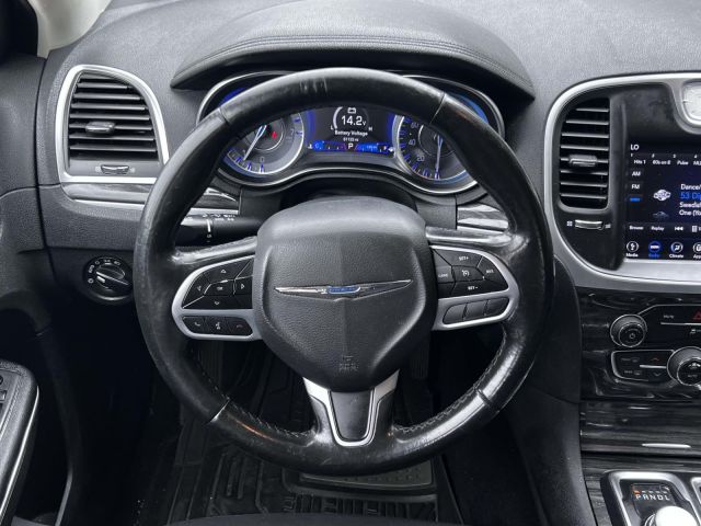 2019 Chrysler 300 Touring RWD