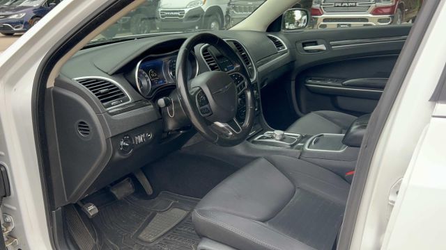 2019 Chrysler 300 Touring RWD