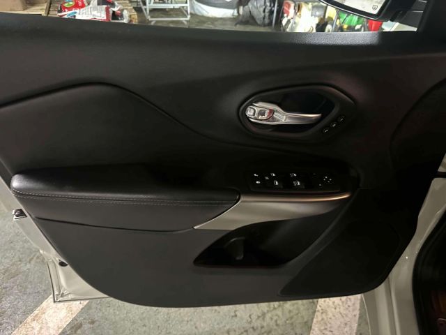 2019 Jeep Cherokee Overland 4x4