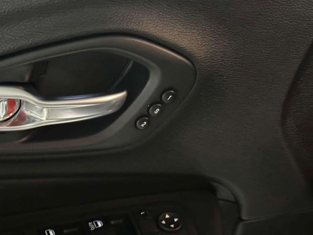 2019 Jeep Cherokee Overland 4x4