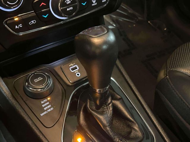 2019 Jeep Cherokee Overland 4x4