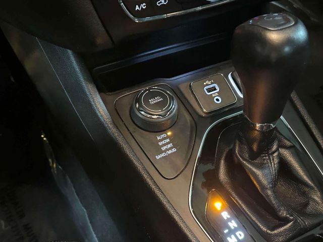 2019 Jeep Cherokee Overland 4x4