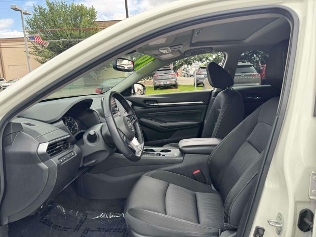 2019 Nissan Altima 2.5 SV AWD Sedan