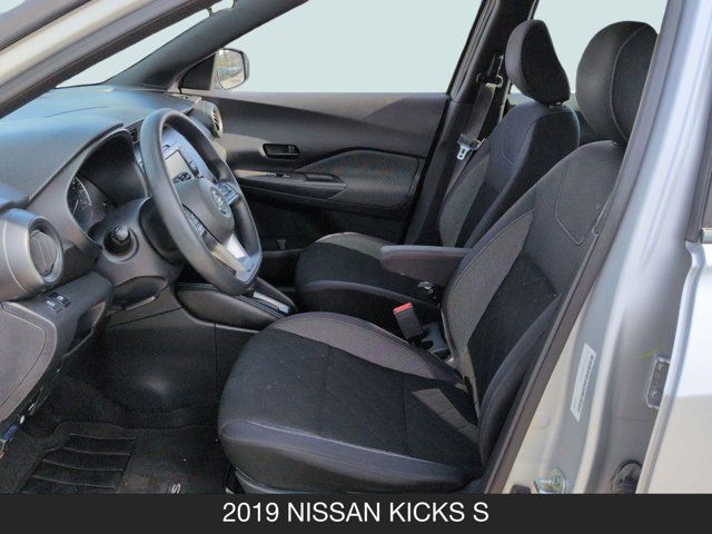 2019 Nissan Kicks S