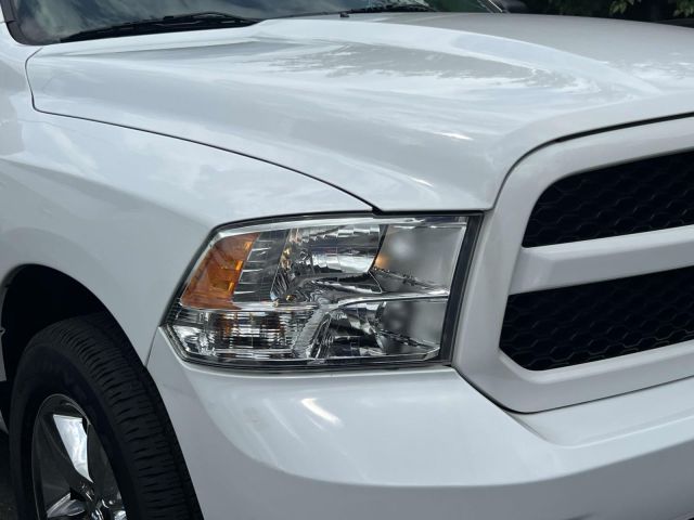 2019 Ram 1500 Classic Express 4x4 Quad Cab 64 Box