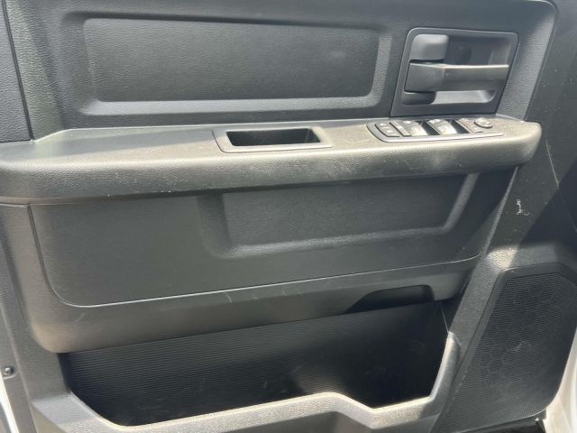 2019 Ram 1500 Classic Express 4x4 Quad Cab 64 Box