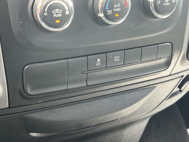 2019 Ram 1500 Classic Express 4x4 Quad Cab 64 Box