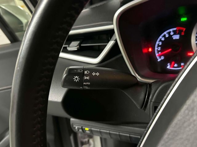 2019 Toyota Corolla Hatchback SE Manual (Natl)