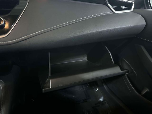 2019 Toyota Corolla Hatchback SE Manual (Natl)
