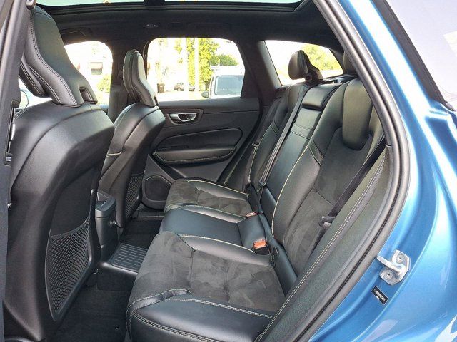 2019 Volvo XC60 R-Design