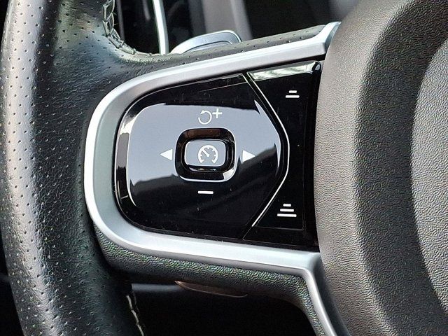 2019 Volvo XC60 R-Design
