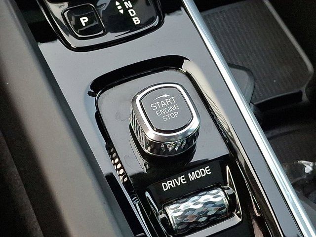 2019 Volvo XC60 R-Design