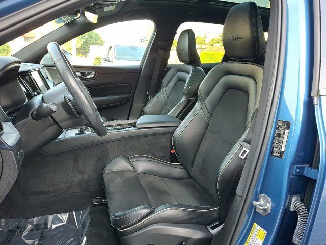 2019 Volvo XC60 R-Design
