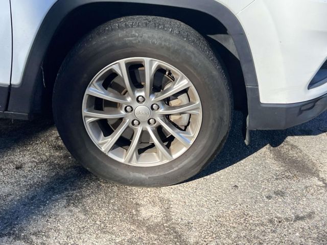 2020 Jeep Cherokee Latitude Plus 4x4 2020 Jeep Cherokee Latitude Plus 4x4