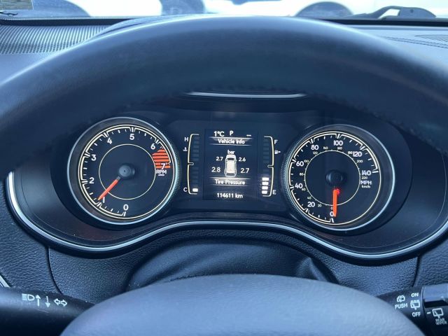 2020 Jeep Cherokee Latitude Plus 4x4 2020 Jeep Cherokee Latitude Plus 4x4